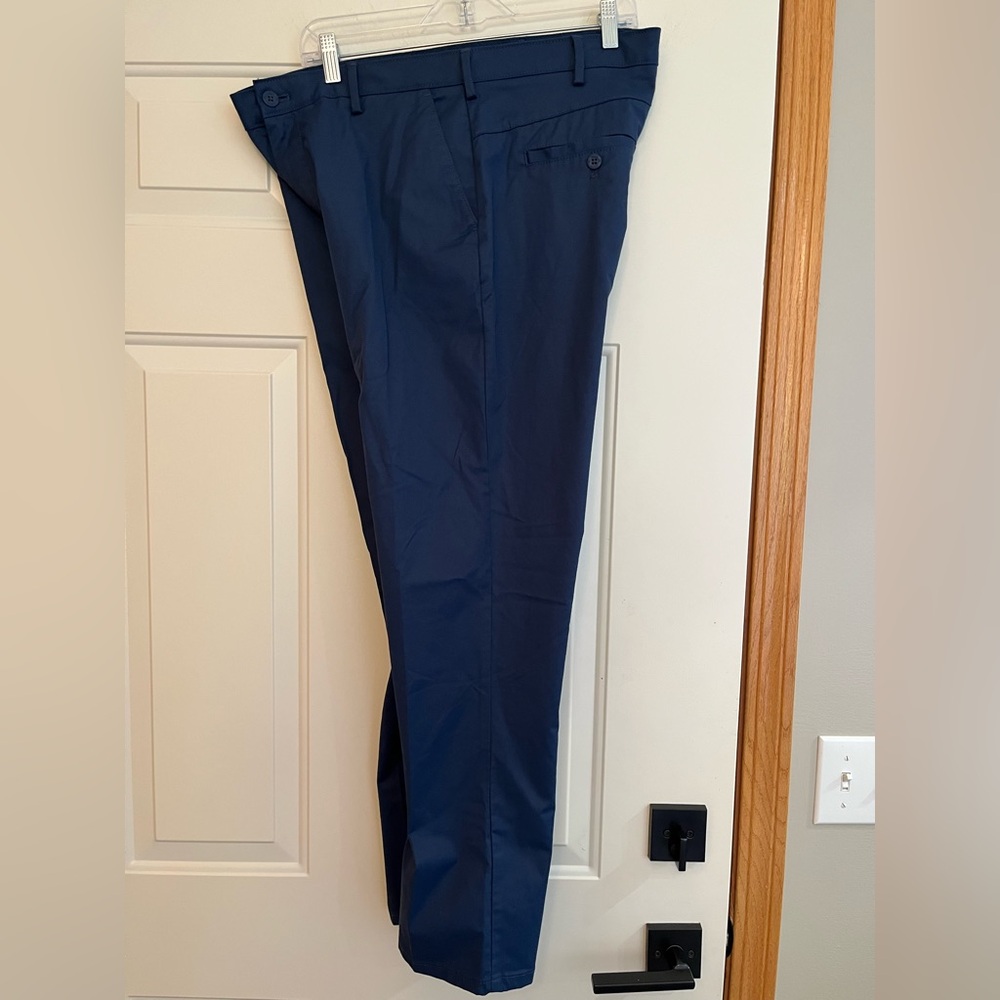 Men’s Izod Advantage performance blue pants with comfort waistband. Size 34x30 - Picture 4 of 13